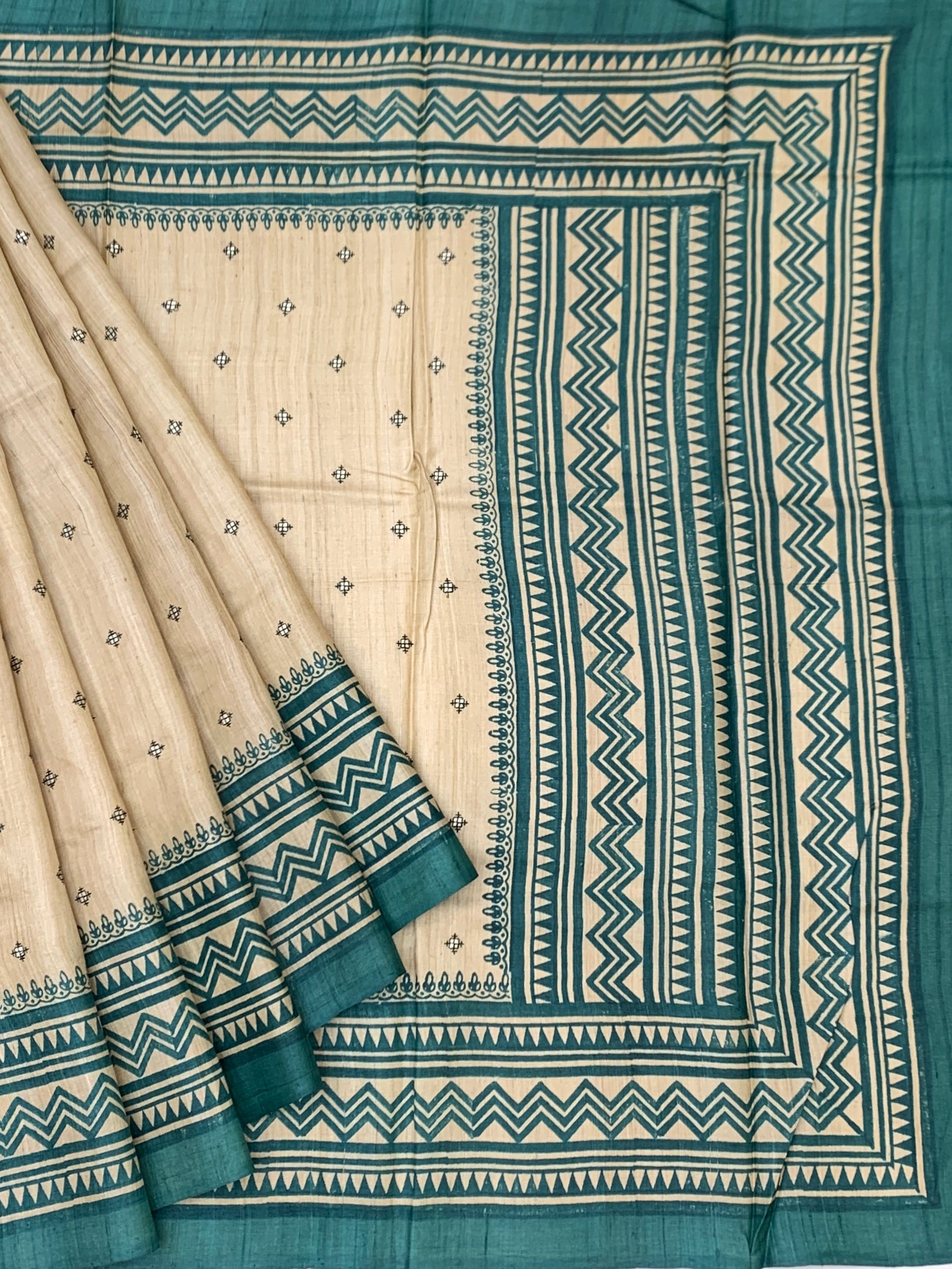 Earthy Ivory & Sea Green: Geometric Aztec Printed Tussore Saree