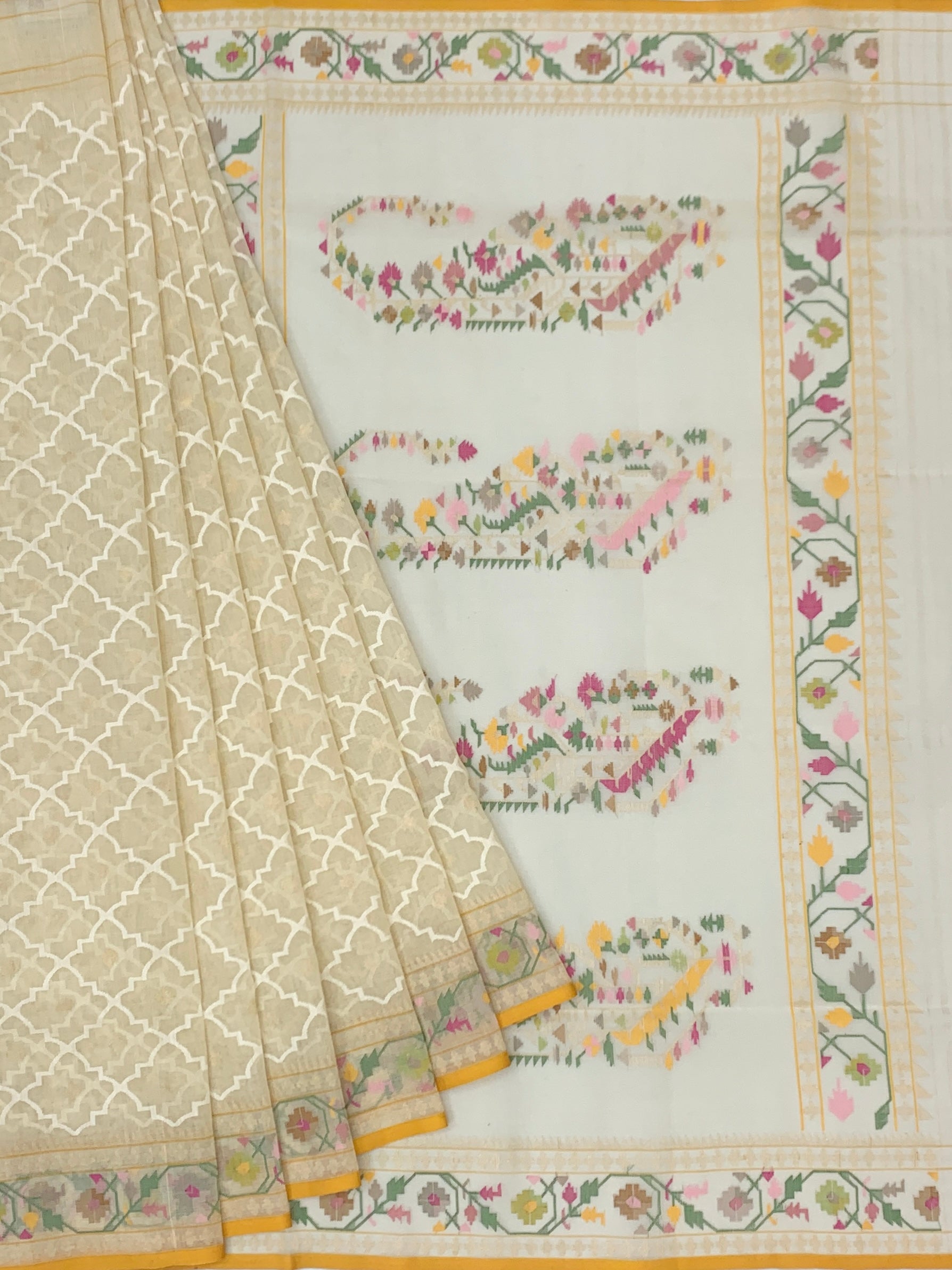 Ethereal Cream Cotton Jamdani Saree with Geometric Lattice and Stylized Paisleys