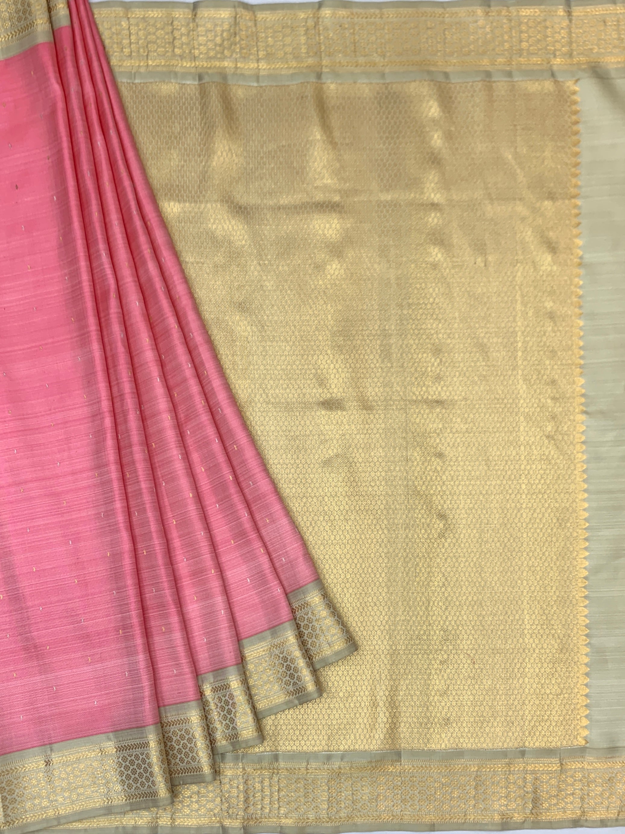 Elegant Pink & Gold Handloom Gadwal Twill Pattu Saree