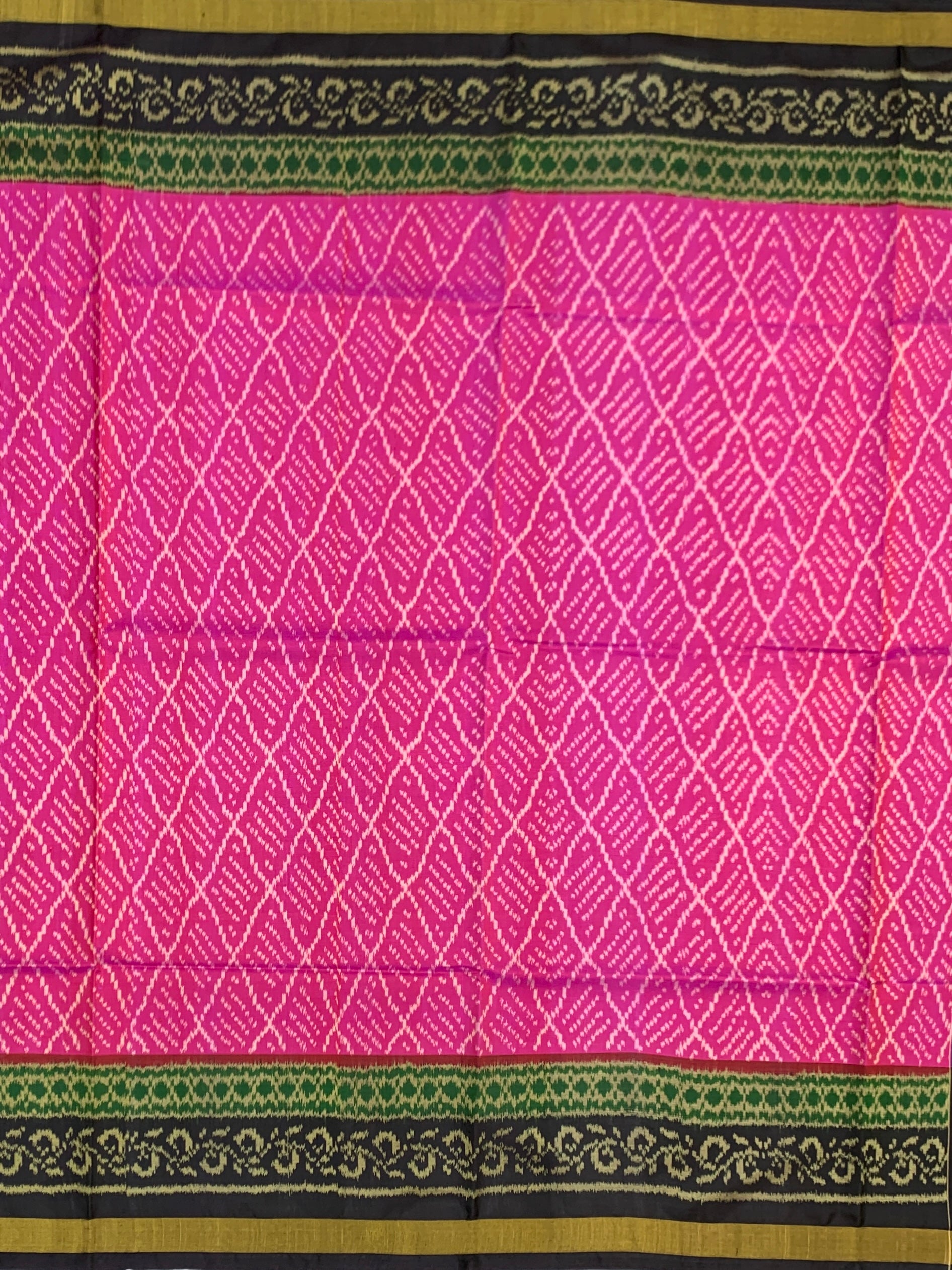 Fuchsia & Obsidian: Heirloom Geometric Rajkot Patola Silk Saree