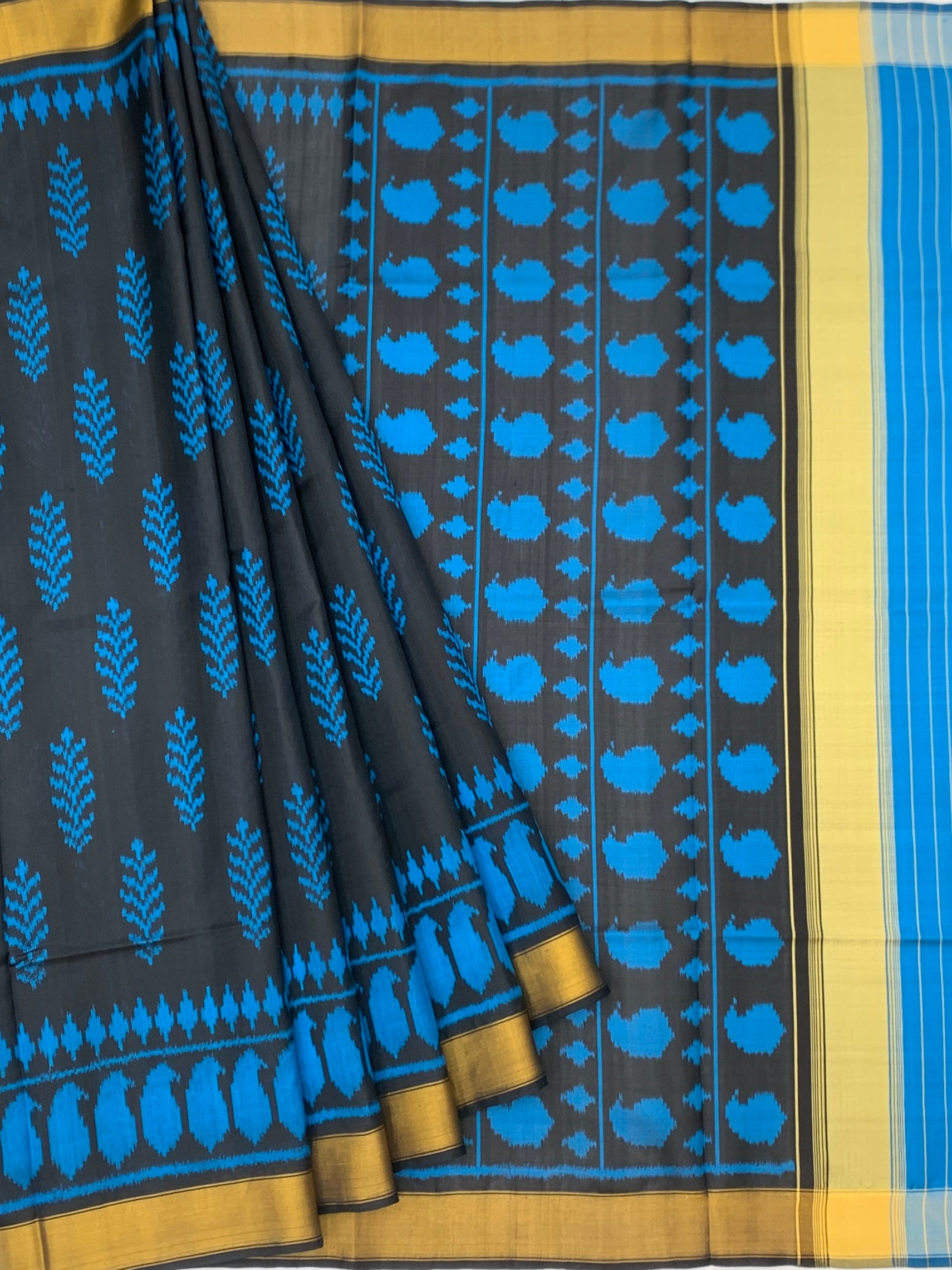 Midnight Charcoal & Electric Blue: Kalka Motif Rajkot Patola Silk Saree