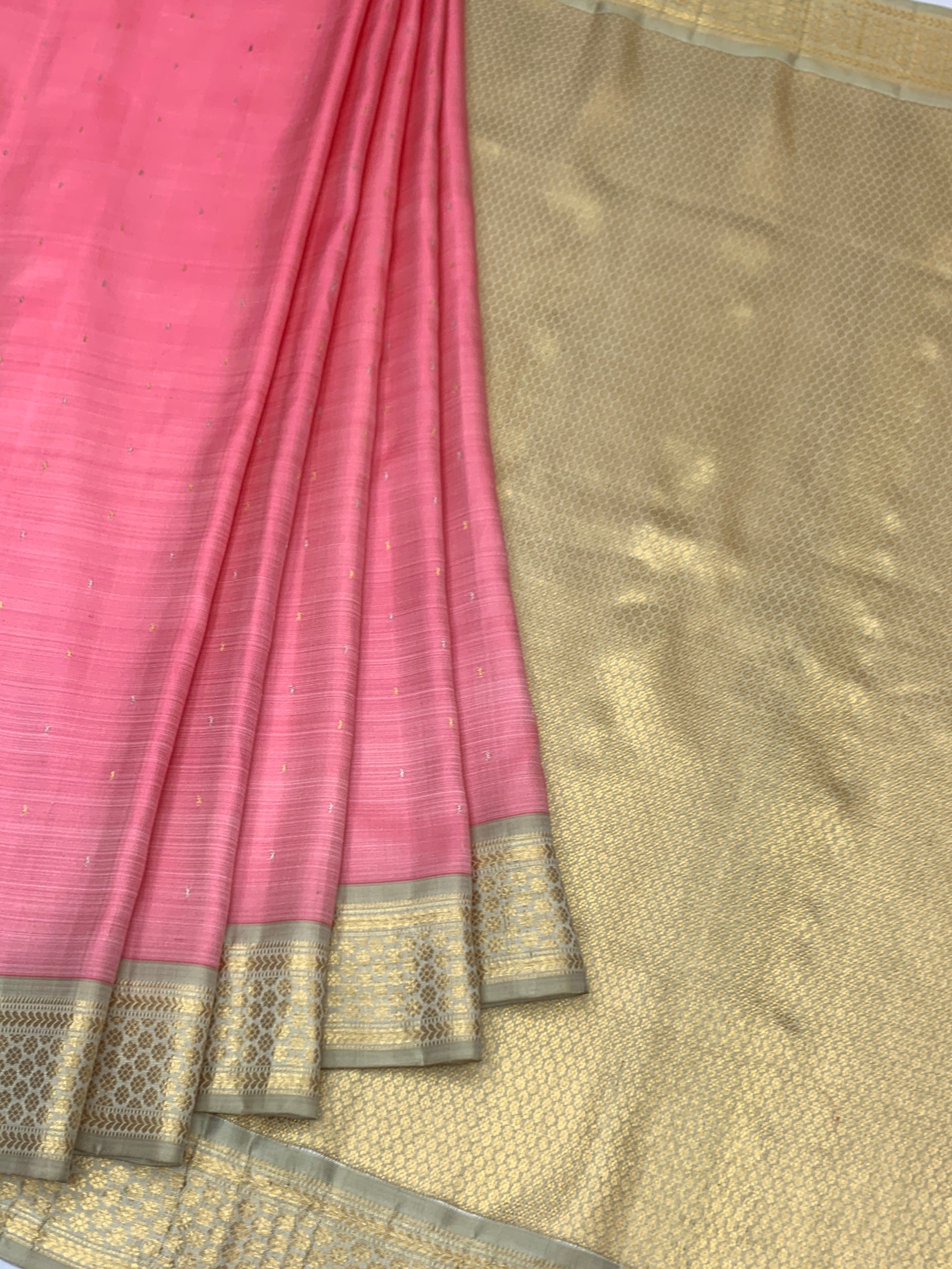 Elegant Pink & Gold Handloom Gadwal Twill Pattu Saree