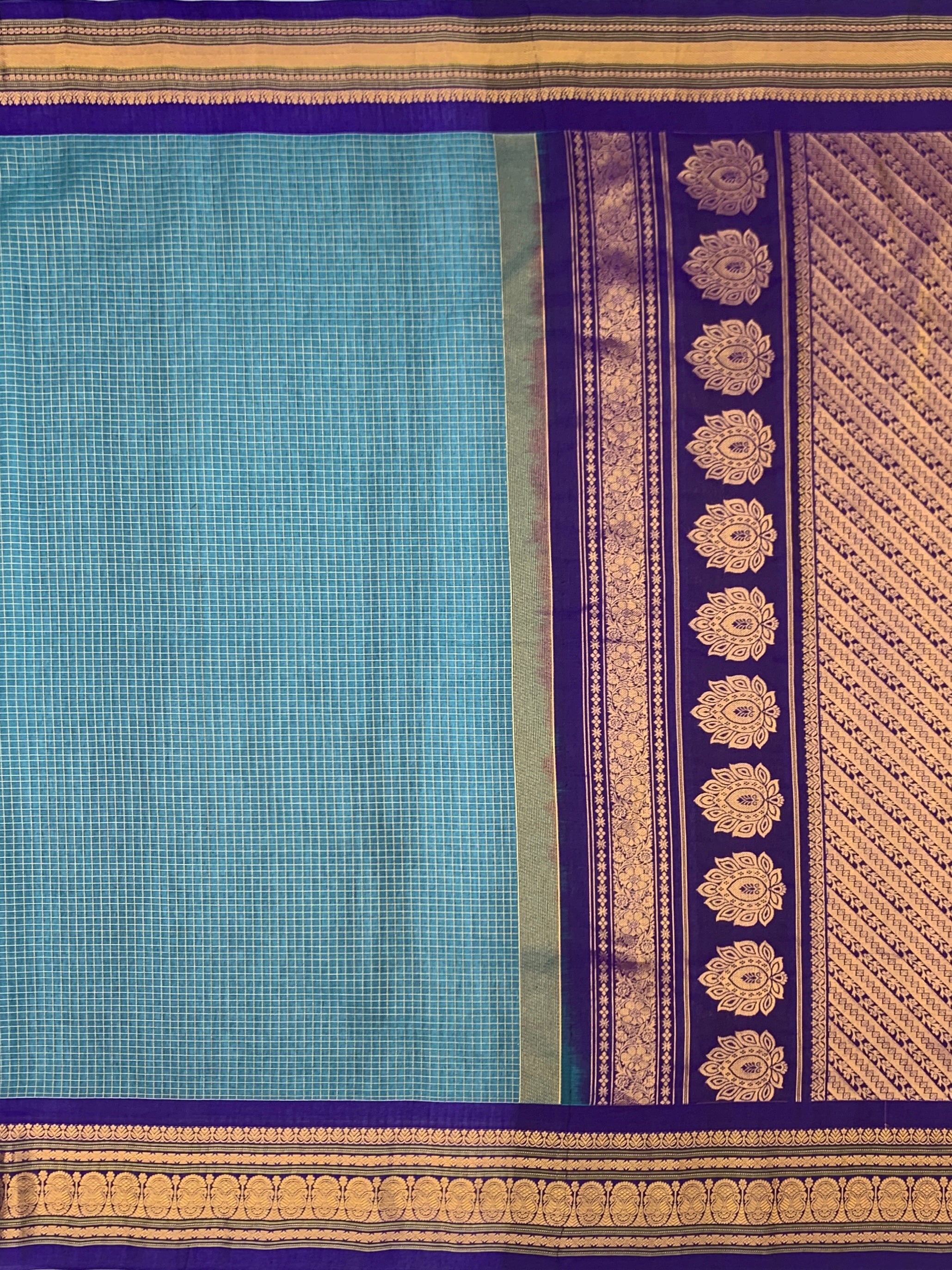 Kerosene Blue & Royal Blue Handloom Gadwal Cotton Saree