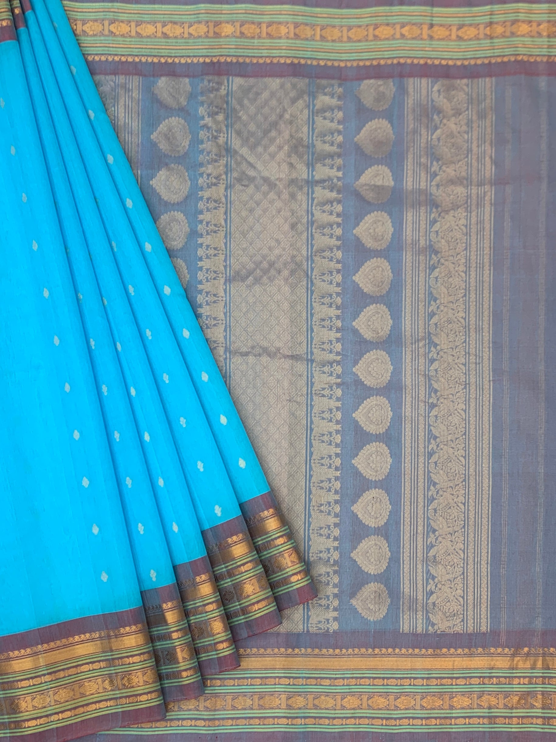 Sky Blue Handloom Gadwal Cotton Saree