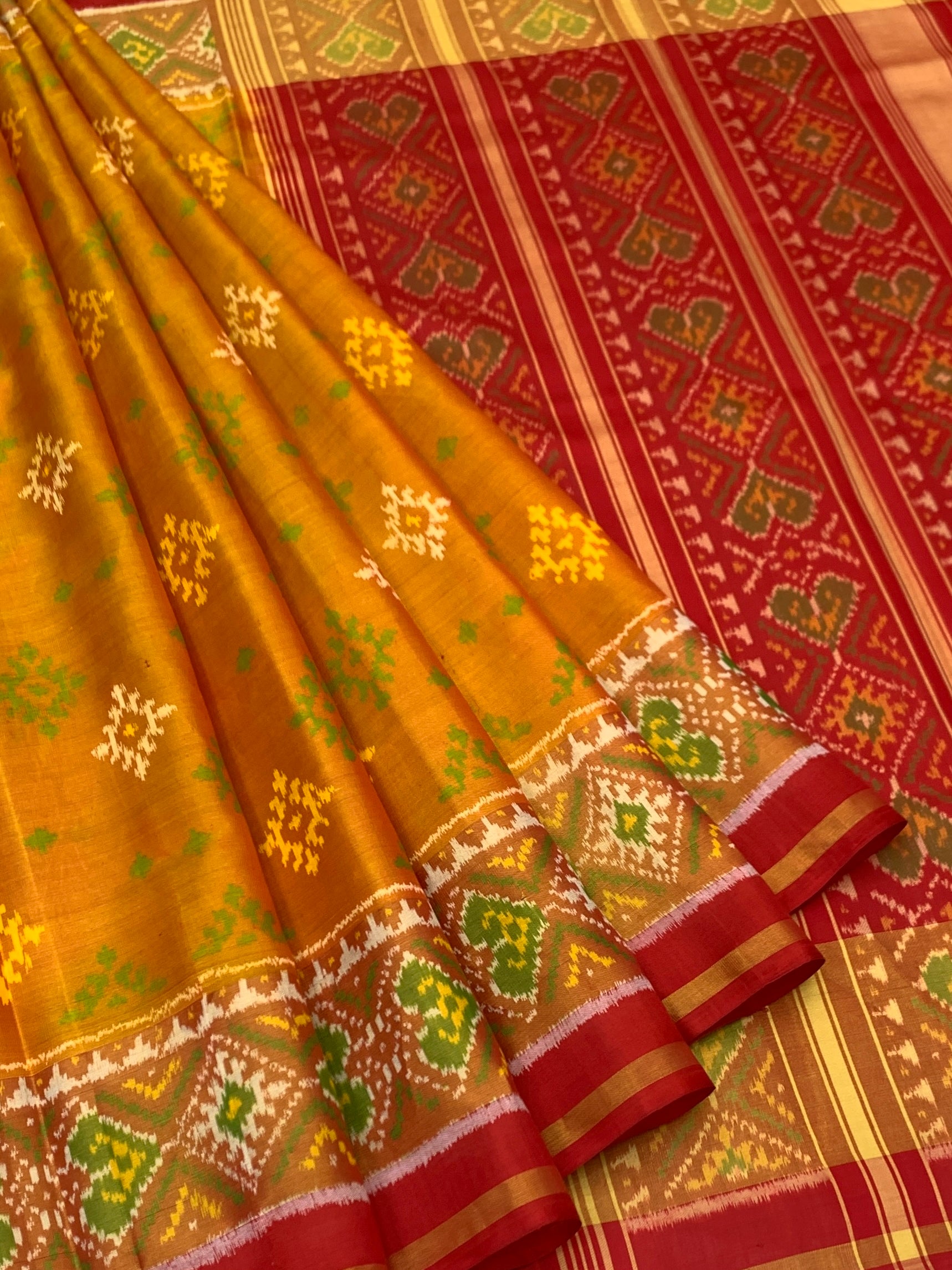 Golden Amber & Crimson Red: Geometric Buti Rajkot Patola Silk Saree