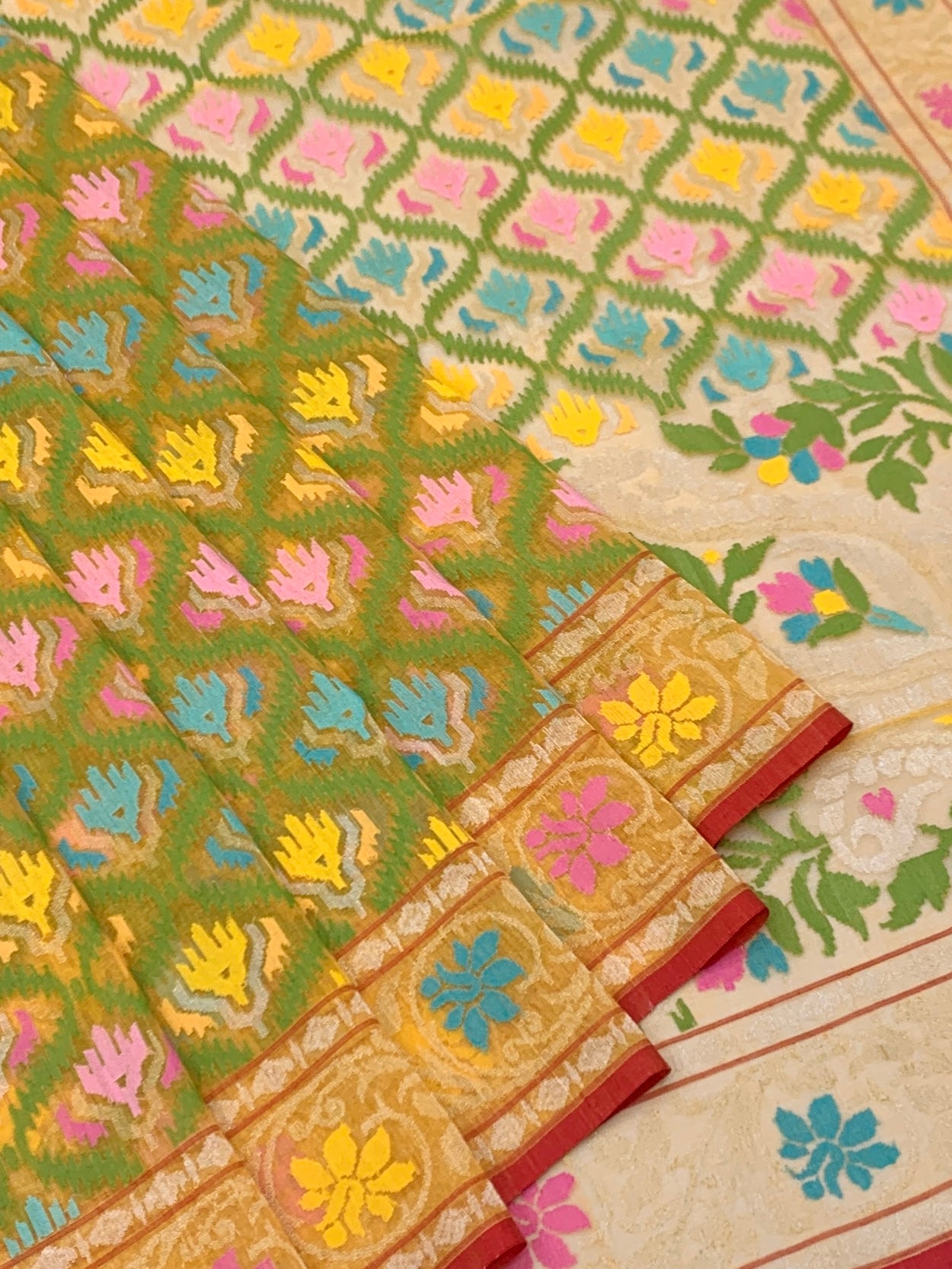 Lush Green and Beige Cotton Jamdani Saree with Geometric Trellis and Floral Weaves