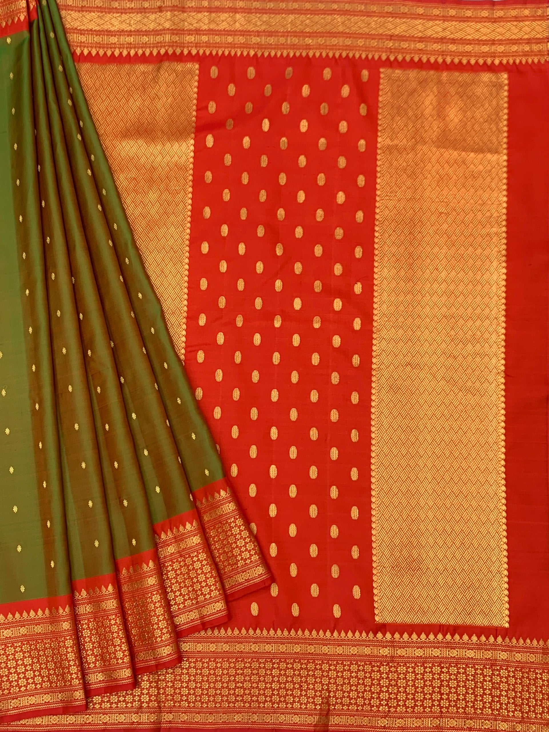 Olive Green & Crimson Red Handloom Gadwal Twill Pattu Saree