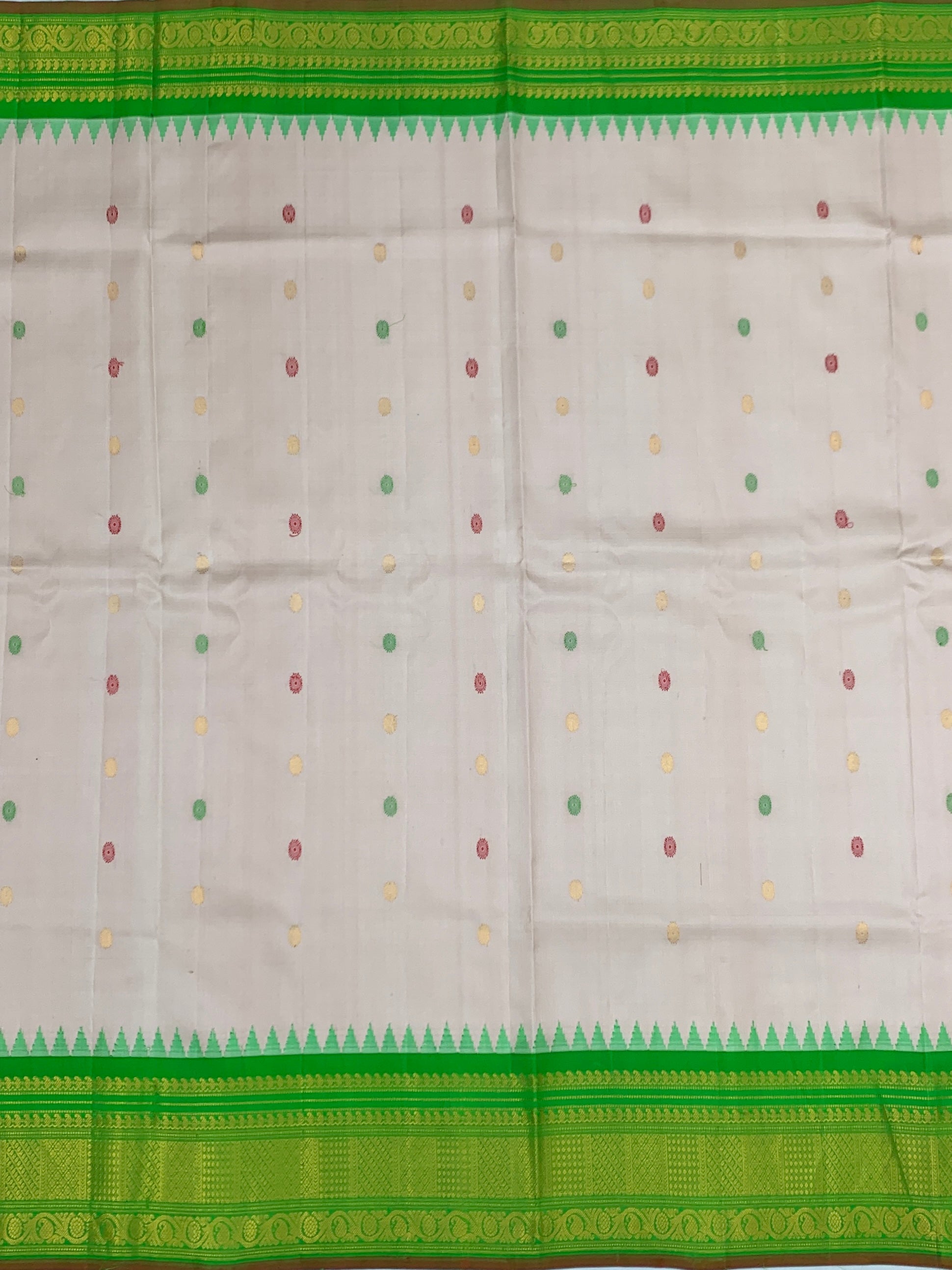 Gadwal Pattu Saree Light Oninon-Pink In Colour