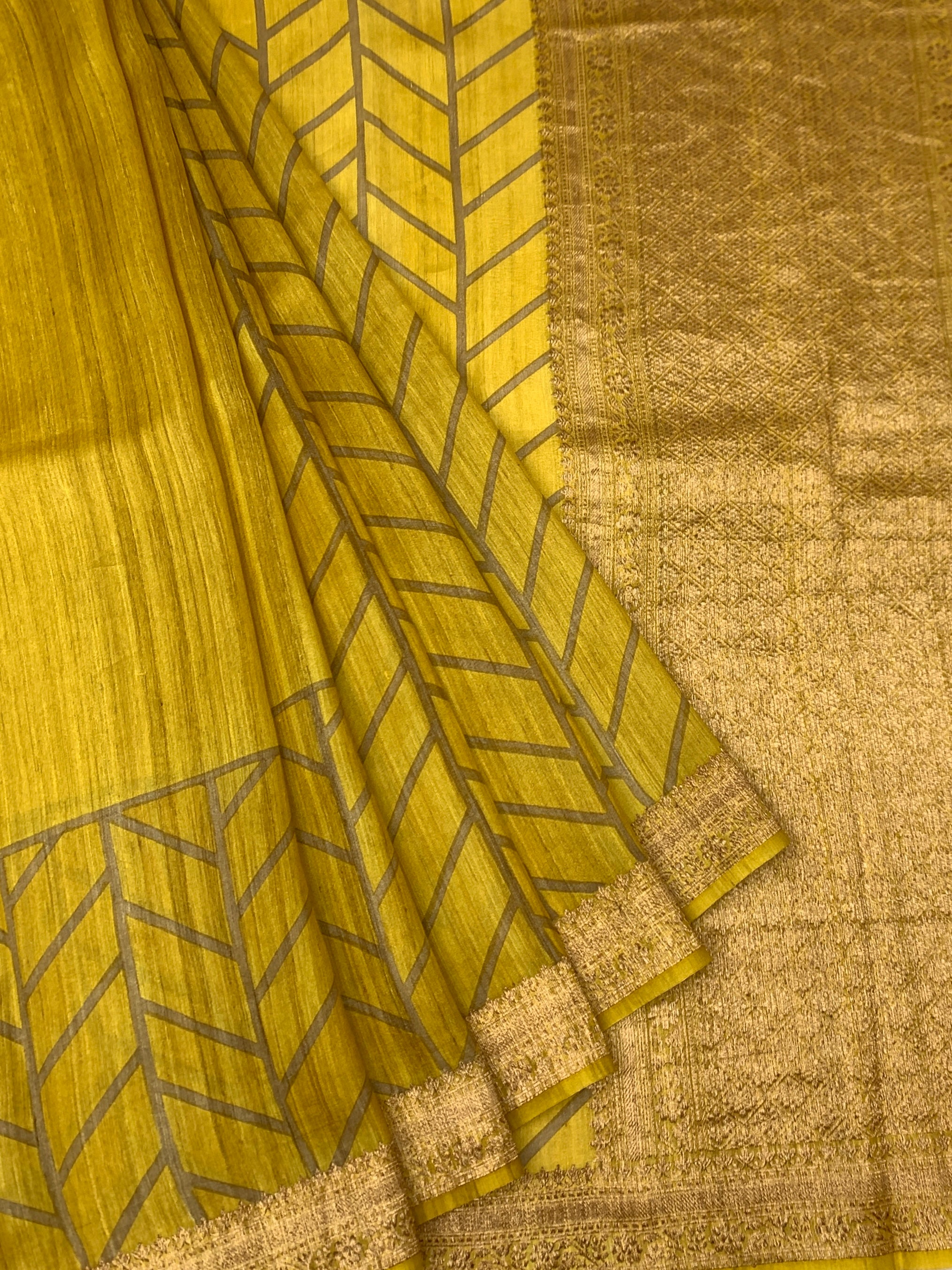 Radiant Mustard Yellow Herringbone Tussore Saree with Zari Pallu