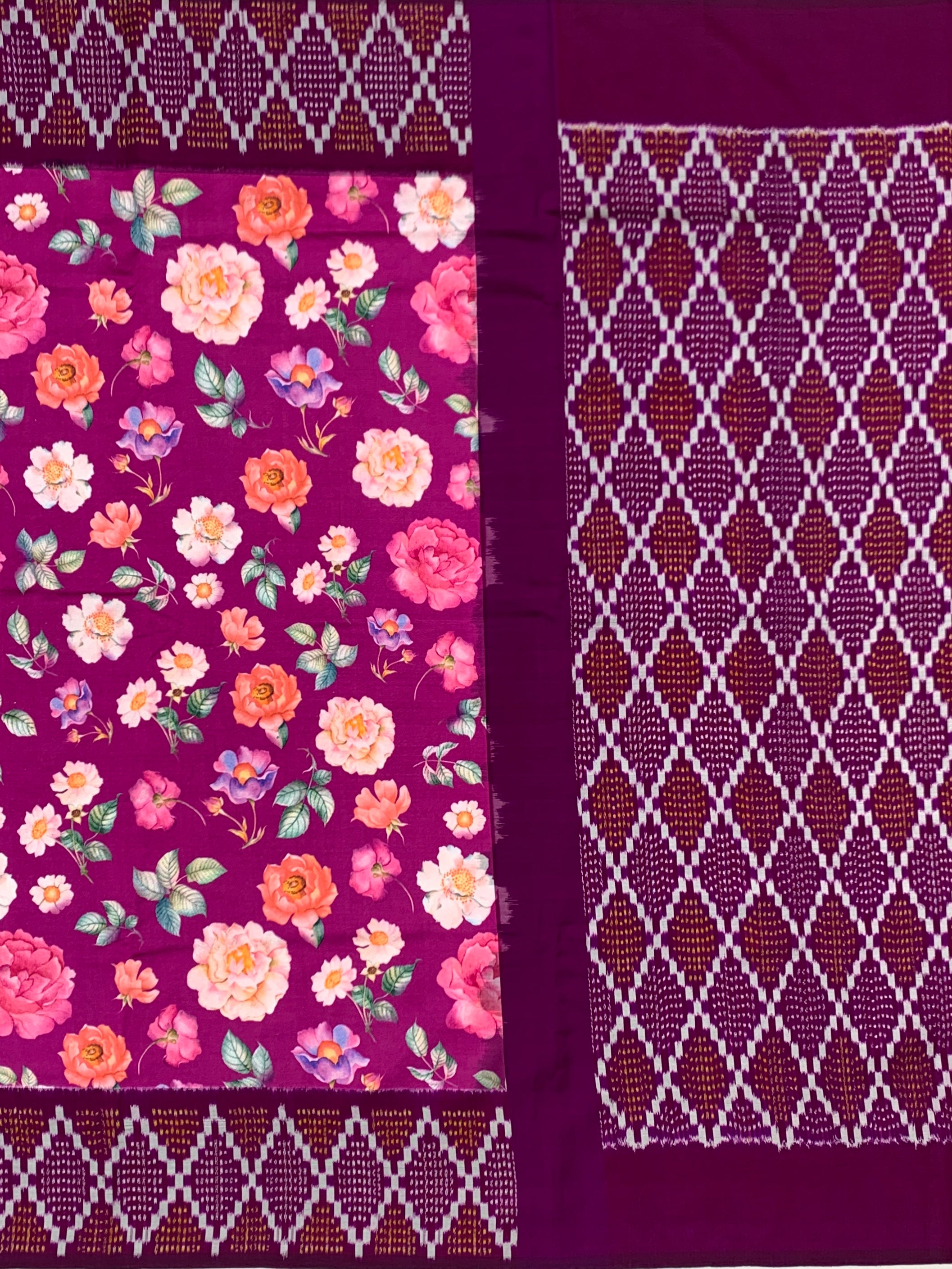 Elegant Magenta Floral & Patola Print Saree with Unstitched Blouse Piece